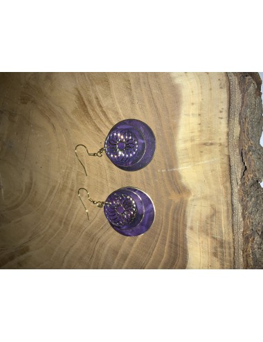 Pendientes esmeralda colgantes de metal con círculos de 3 tamaños y detalles grabados