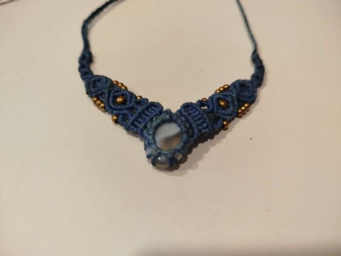 Collar corto macramé - piedra central