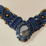 Collar corto macramé - piedra central