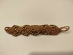 Pulsera de Macramé Beige con Perlas Doradas