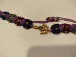 Pulsera de Macramé con OM y Piedra Blanca