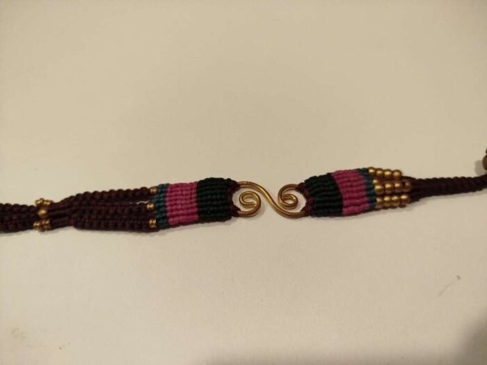 Pulsera de Macramé con Doble Espiral Dorada