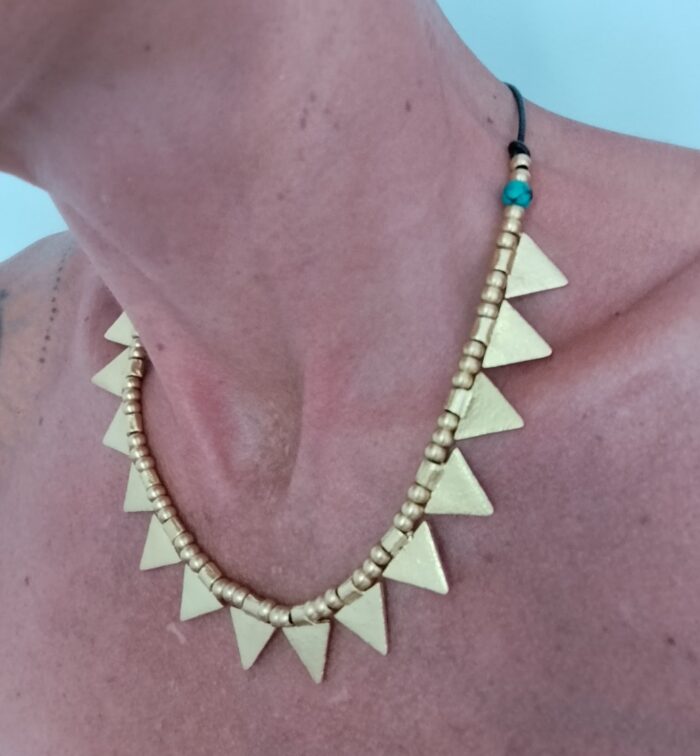 Collar Triangulos
