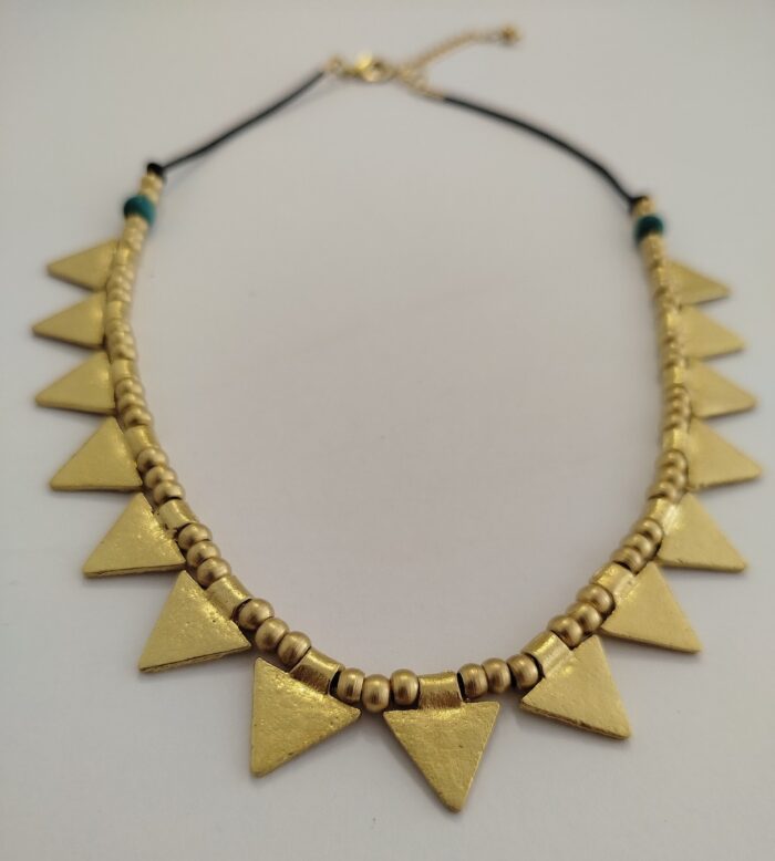 Collar Triangulos