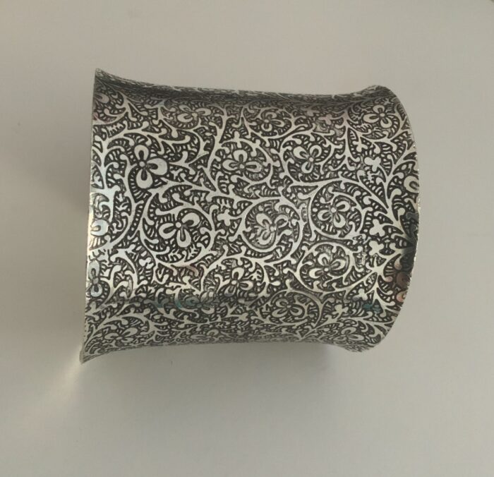 Brazalete Dettalles