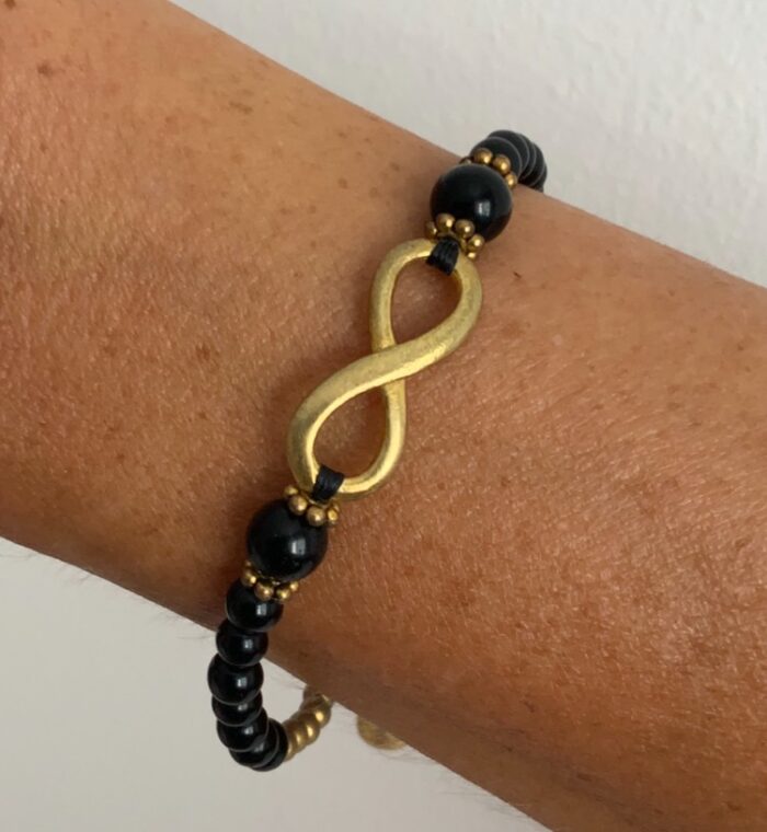 Pulsera Negra Infinito