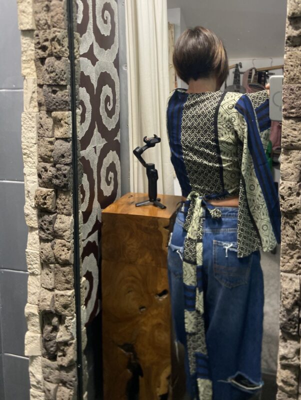 Top escalda corazón boho India detalle cordones envolventes