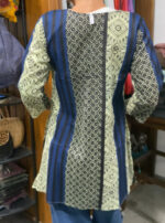 Blusa boho artesanal India espalda puesta