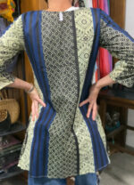 Blusa boho artesanal India espalda puesta