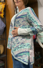 Cárdigan boho India retro puesto