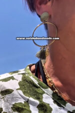 Pendientes colgantes verde cachi y latòn