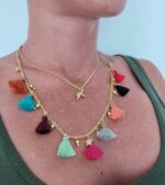 Collar Borlas Multicolores y Mosca