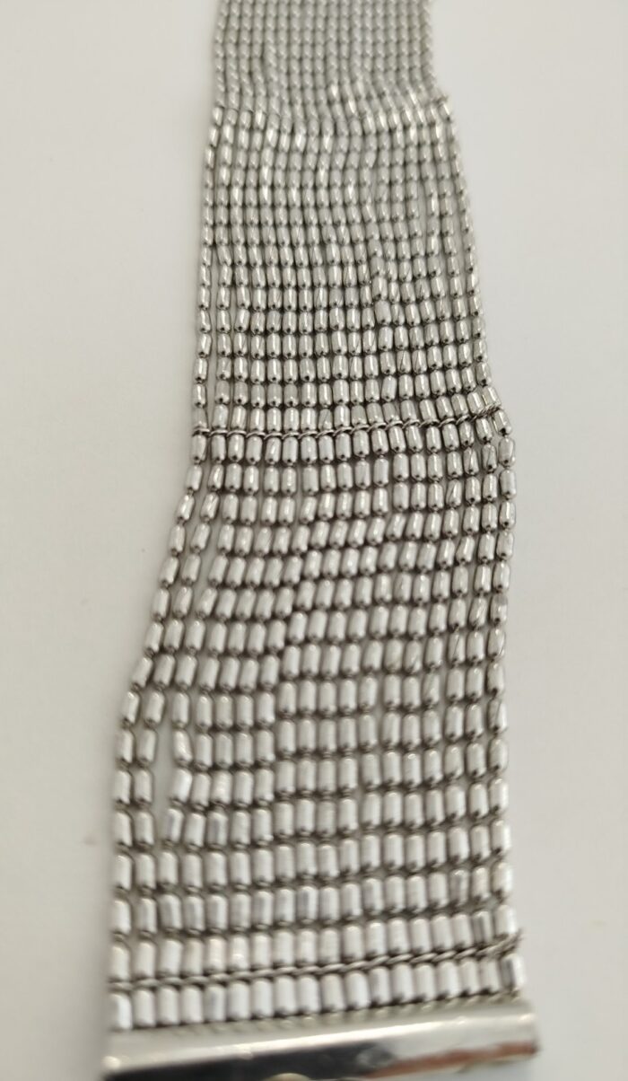 Pulsera Multicapa de Tachuelas