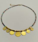 Collar Cuentas y colgantes medallas