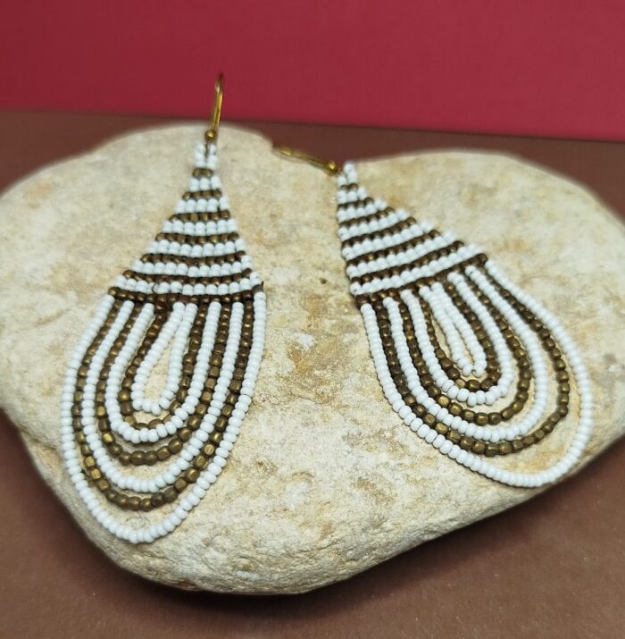 Pendientes Perlas Doradas y Violeta