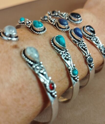Pulseras Étnicas Rígidas con Perlas