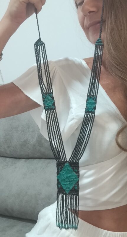 Collar bordado a mano de cuentas - Nera Turquesa