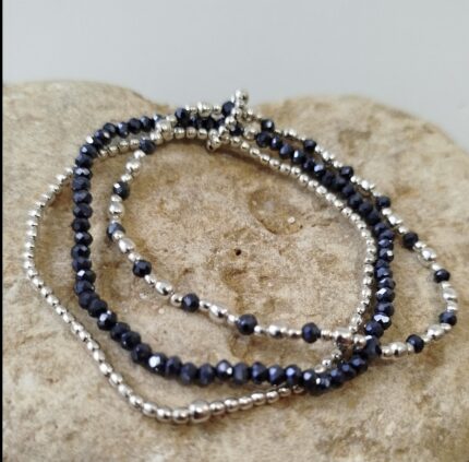 Pulsera Elástica Tres Filas de Cuentas