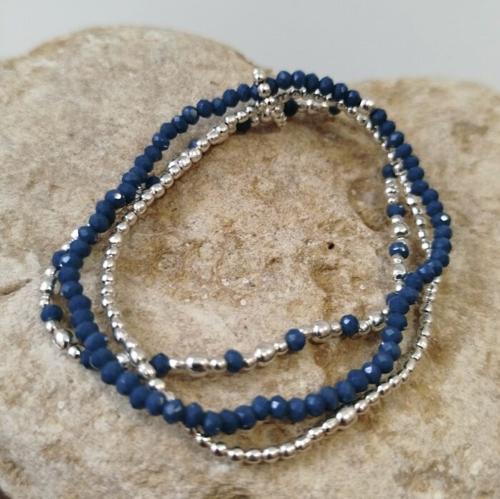 Pulsera Elástica Tres Filas de Cuentas