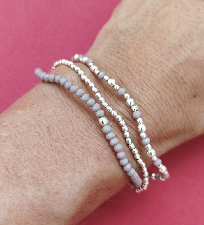 Pulsera Elástica Tres Filas de Cuentas