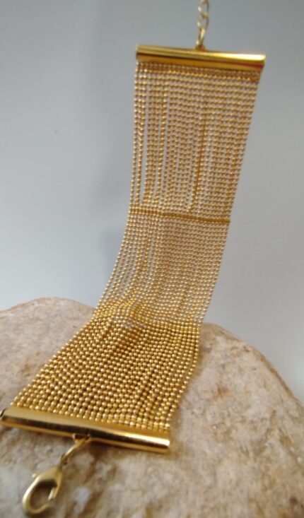 Pulsera Multicapa Cuentas Dorada