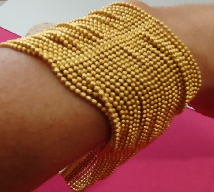 Pulsera Multicapa Cuentas Dorada