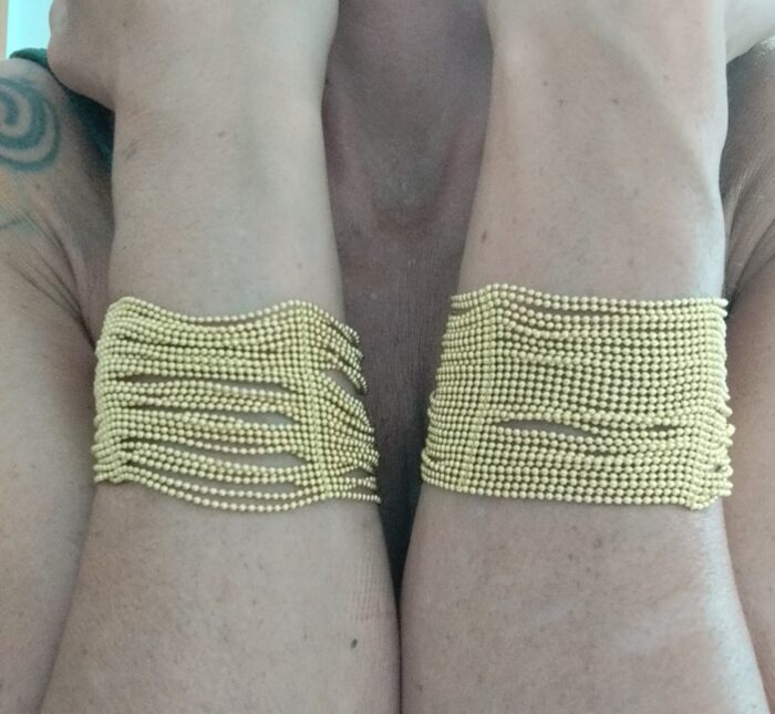 Pulsera Multicapa Cuentas Dorada