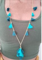 Collar Largo con Borlas
