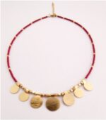 Collar Cuentas y colgantes medallas