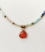 Collar Cuentas y Gota de Piedra