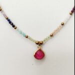 Collar Cuentas y Gota de Piedra