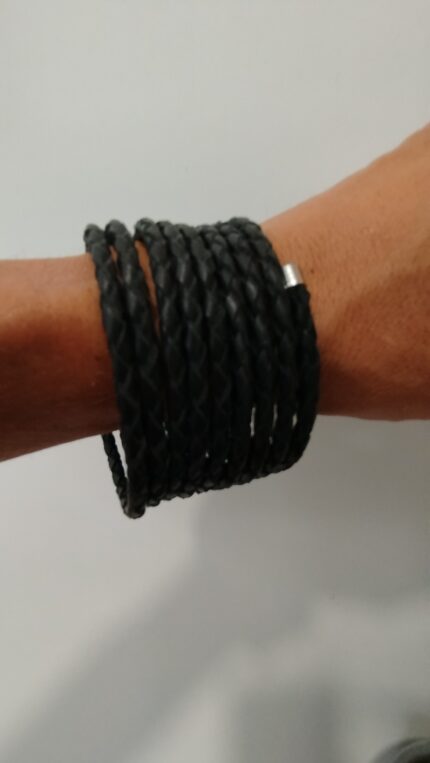Pulsera en Espiral Cuero Negro Trenzado
