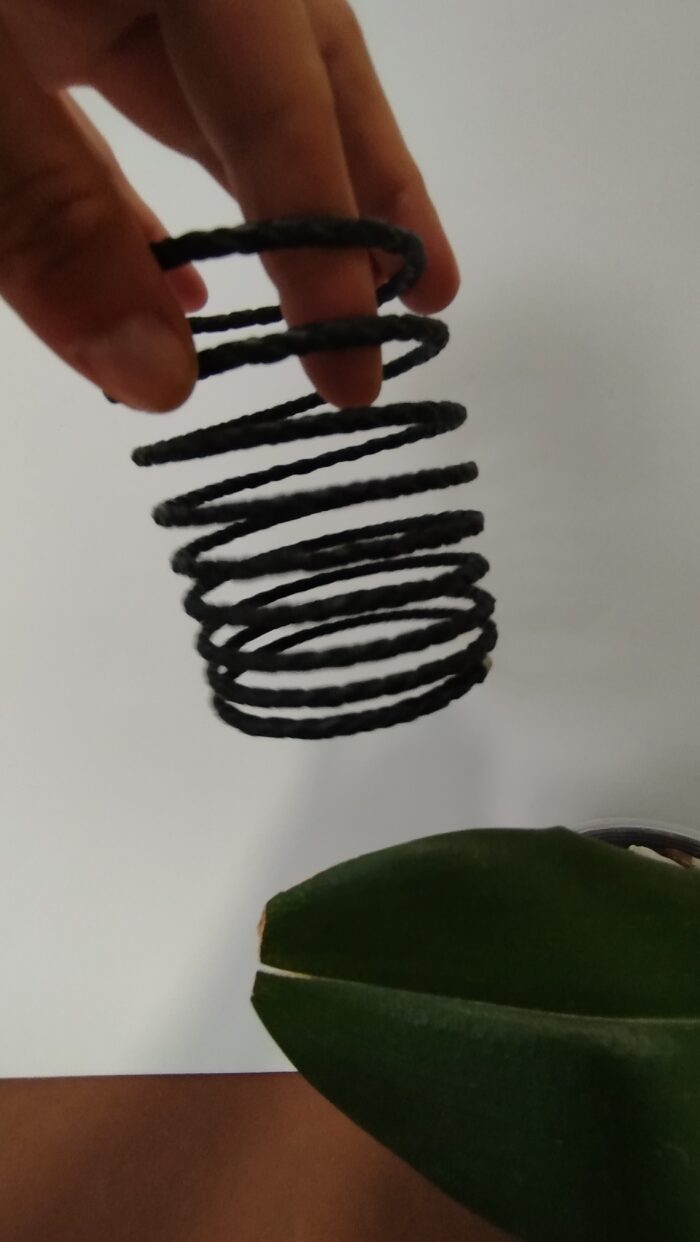 Pulsera en Espiral Cuero Negro Trenzado