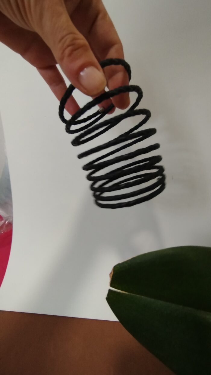 Pulsera en Espiral Cuero Negro Trenzado
