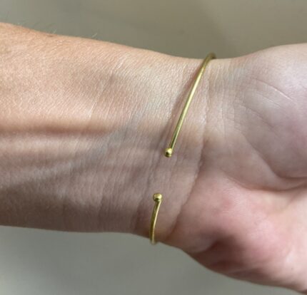 Pulsera rígida - Hilo simple y fino