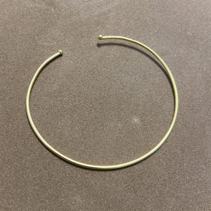 Pulsera rígida - Hilo simple y fino