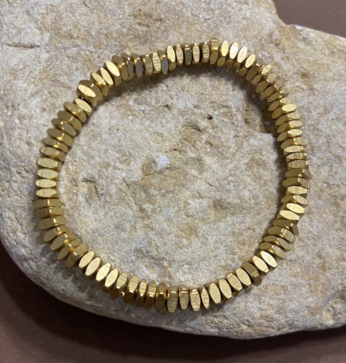 Pulsera elástica con perlas finas