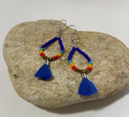 Pendientes con cuentas y borla