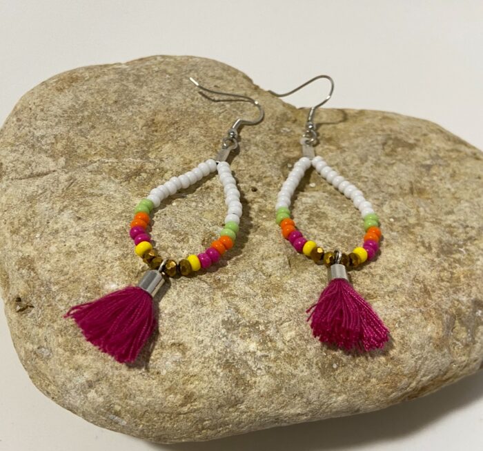 Pendientes con cuentas y borla