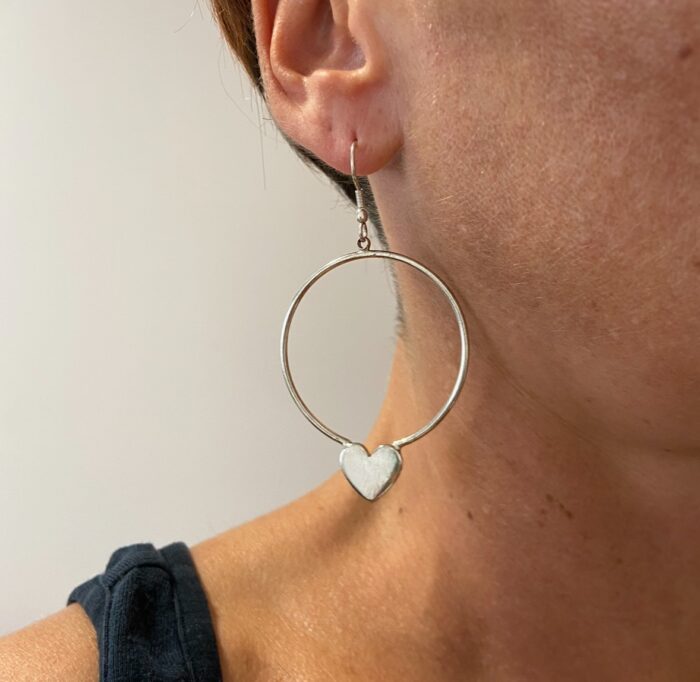 Pendientes aro colgante corazón