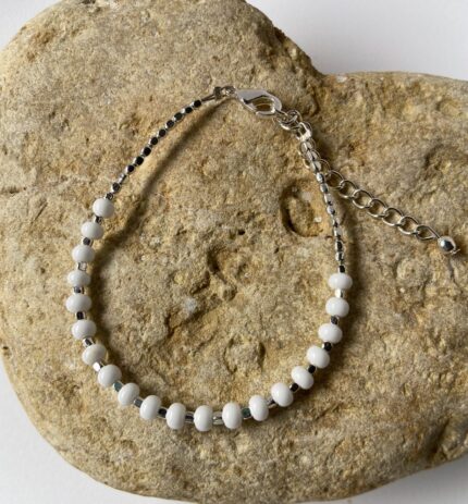 Pulsera perlas de colores y baño de plata
