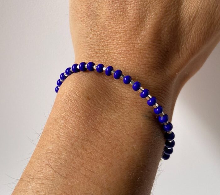 Pulsera perlas de colores y baño de plata