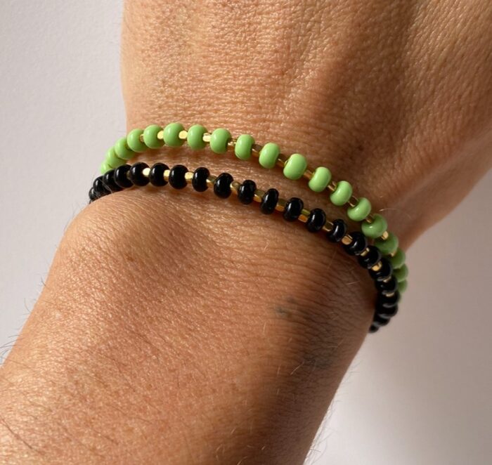 Pulsera Perlas de Colores y base oro