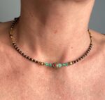 Collar Choke con Cuentas de Colores