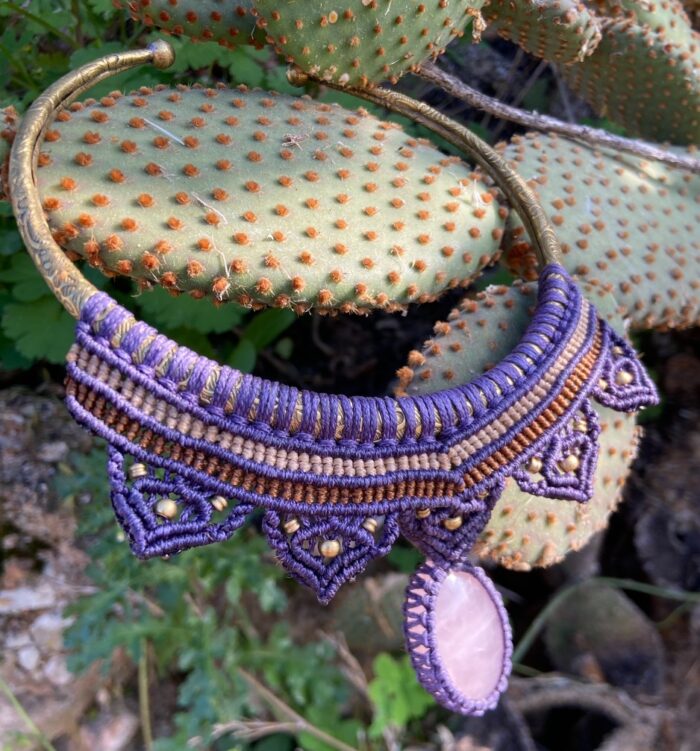 "Tramas de Oriente"- Collar choker de macramè