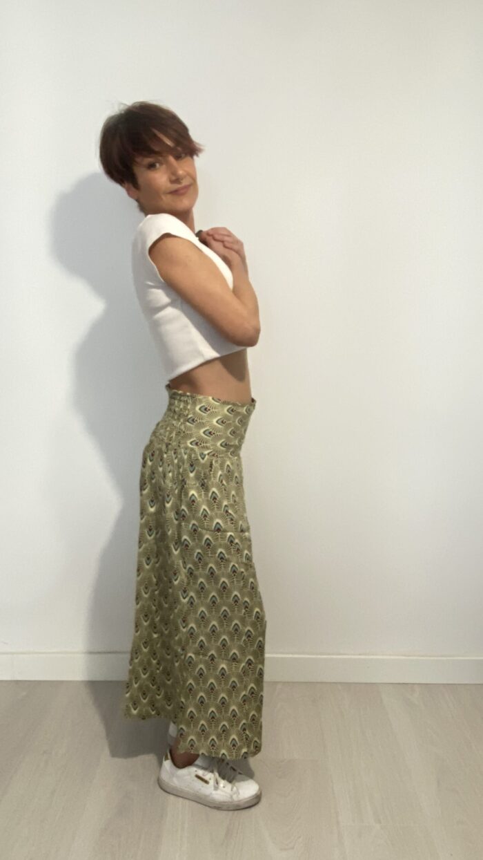 Pantalón capri ancho (largo tres cuartos) - Naisha Handmade Designs