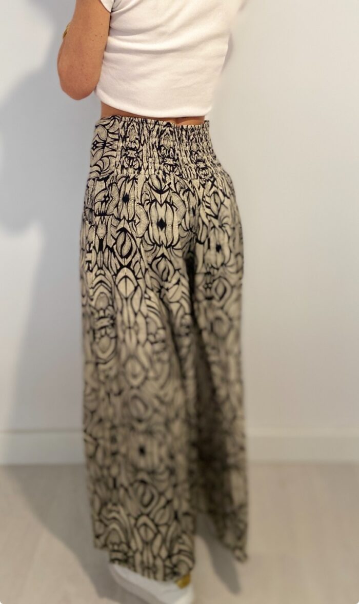 Pantalón capri ancho (largo tres cuartos) - Naisha Handmade Designs