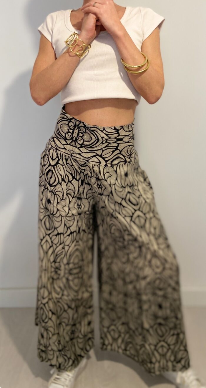 Pantalón capri ancho (largo tres cuartos) - Naisha Handmade Designs