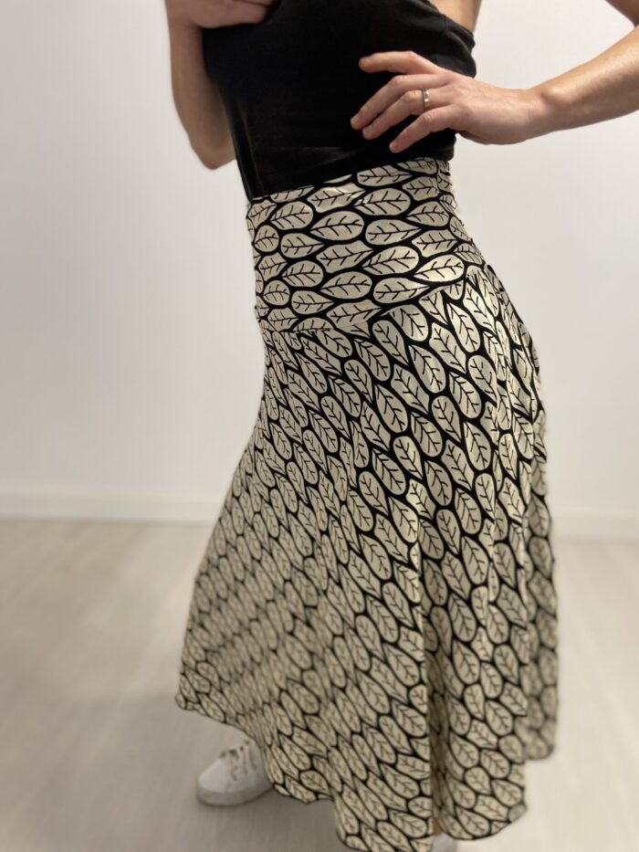 Ethereal Ripple Skirt - Falda midi