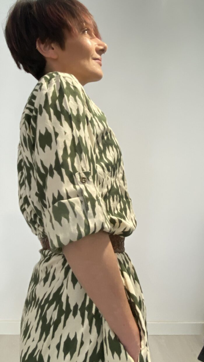 Flowy Essence - Camiciona con Botones